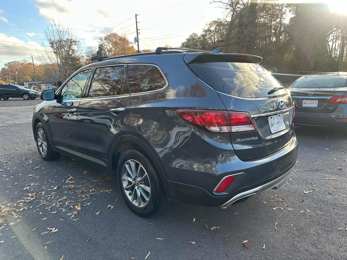 2017 Hyundai Santa Fe SE photo 7