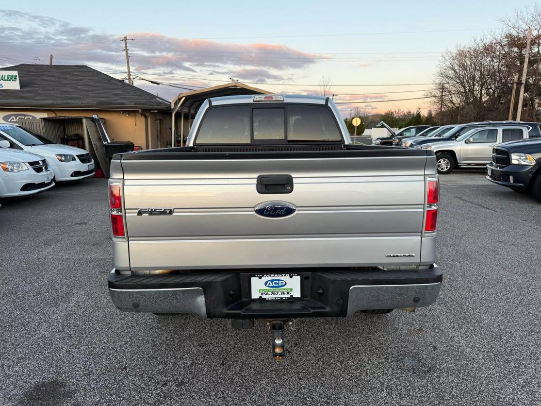 2011 Ford F-150 XLT photo 4