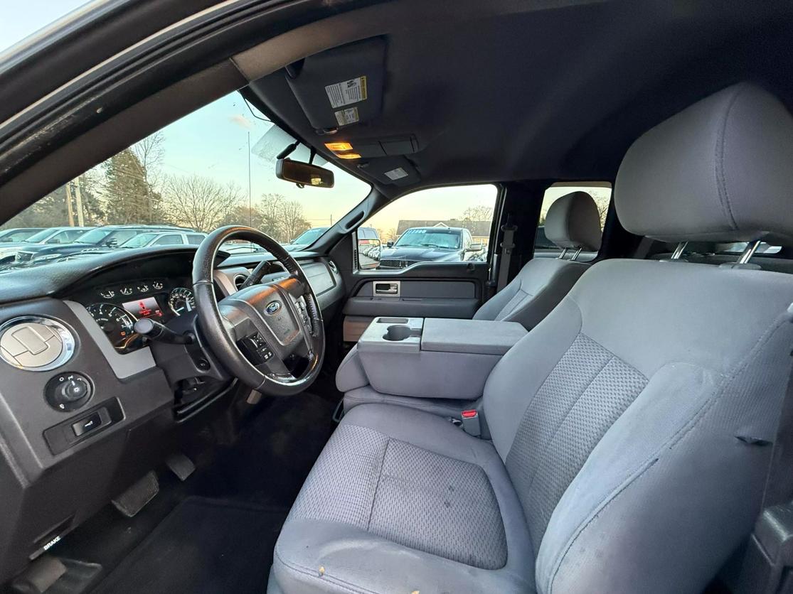 2011 Ford F-150 XLT photo 14