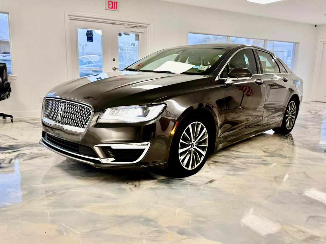 2019 Lincoln MKZ Base/Premiere photo 2