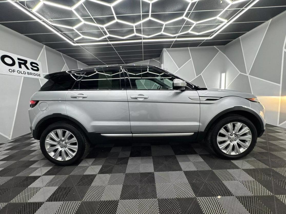 2015 Land Rover Range Rover Evoque Prestige photo 11