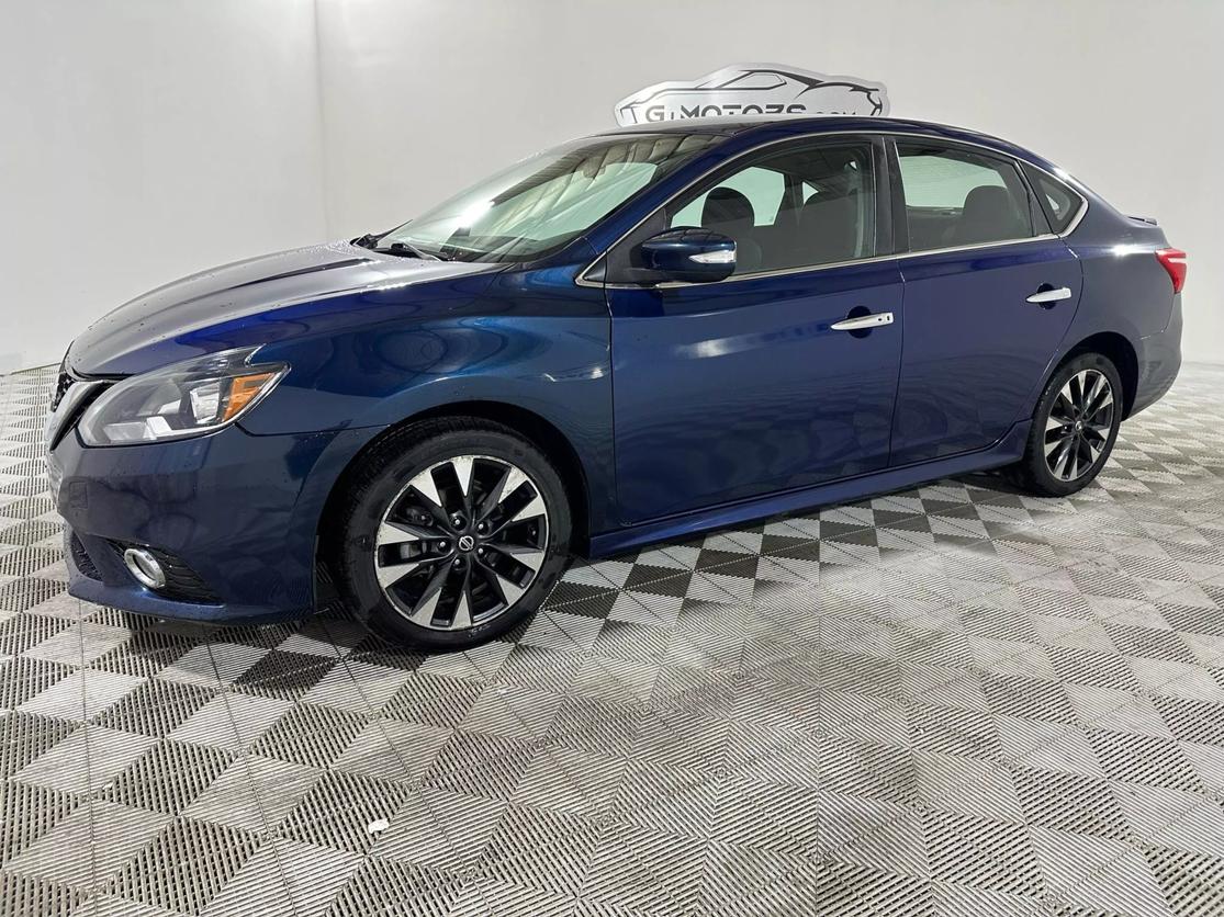 2019 Nissan Sentra SR photo 2