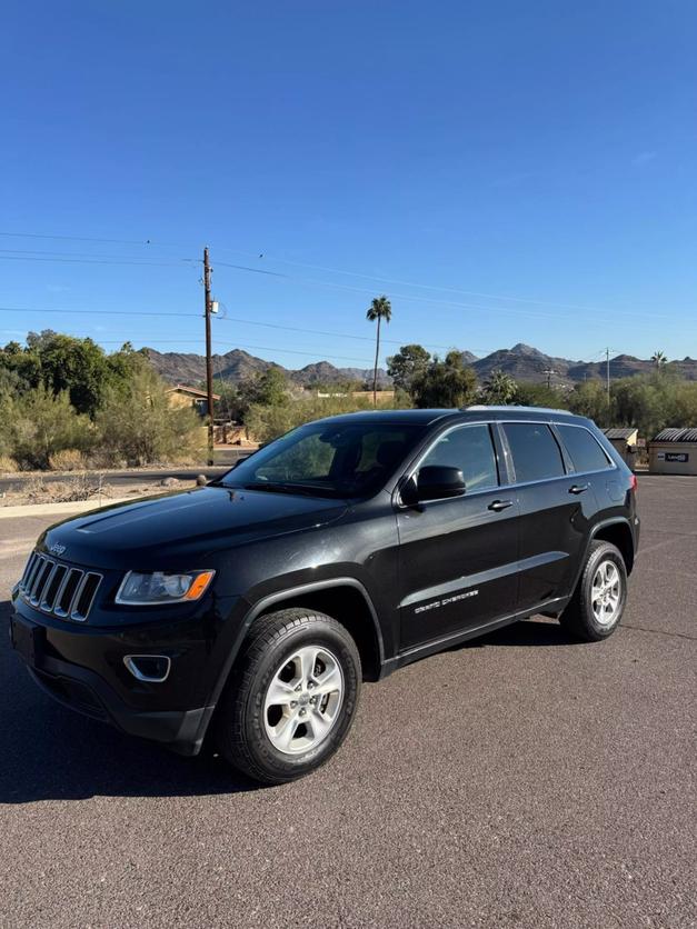 2016 Jeep Grand Cherokee Laredo E photo 2