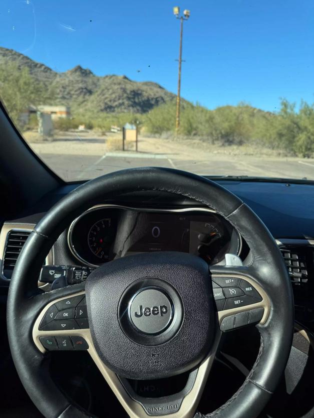 2016 Jeep Grand Cherokee Laredo E photo 14