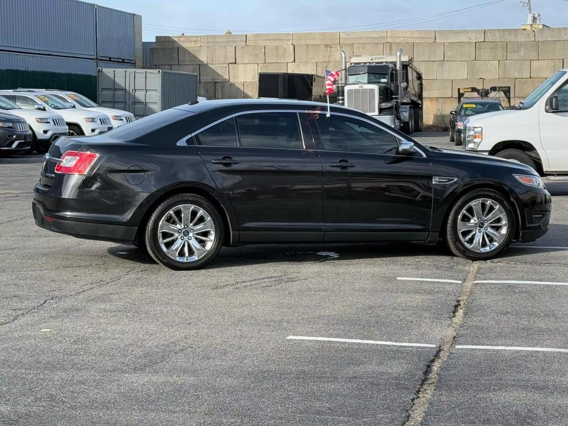 2012 Ford Taurus Limited photo 7