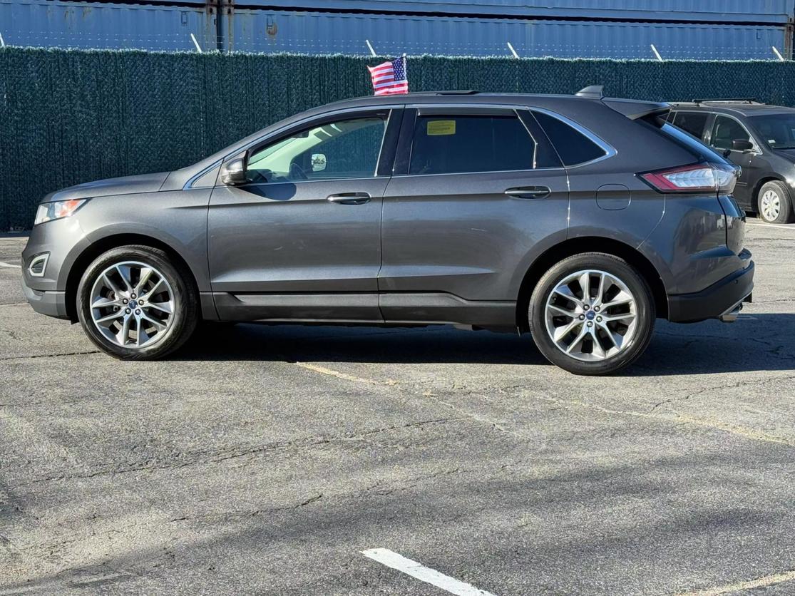 2015 Ford Edge Titanium photo 5