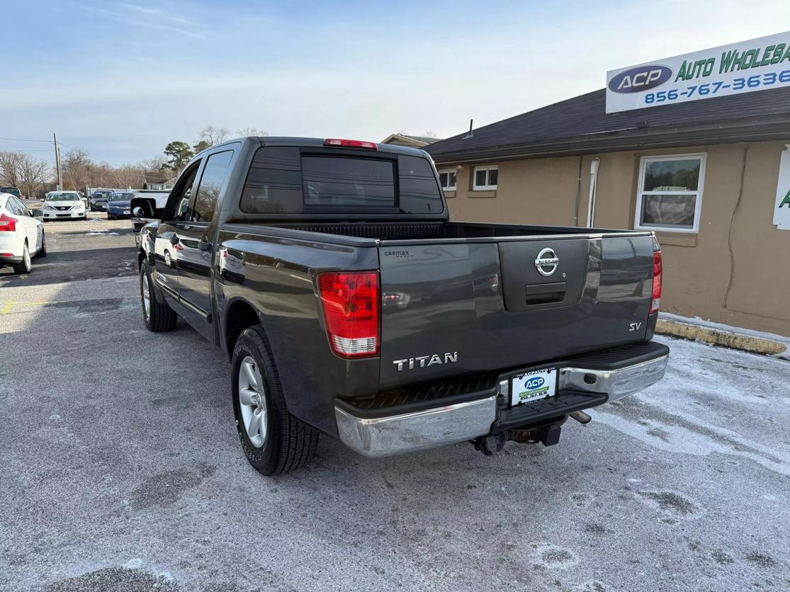 2012 Nissan Titan SV photo 5