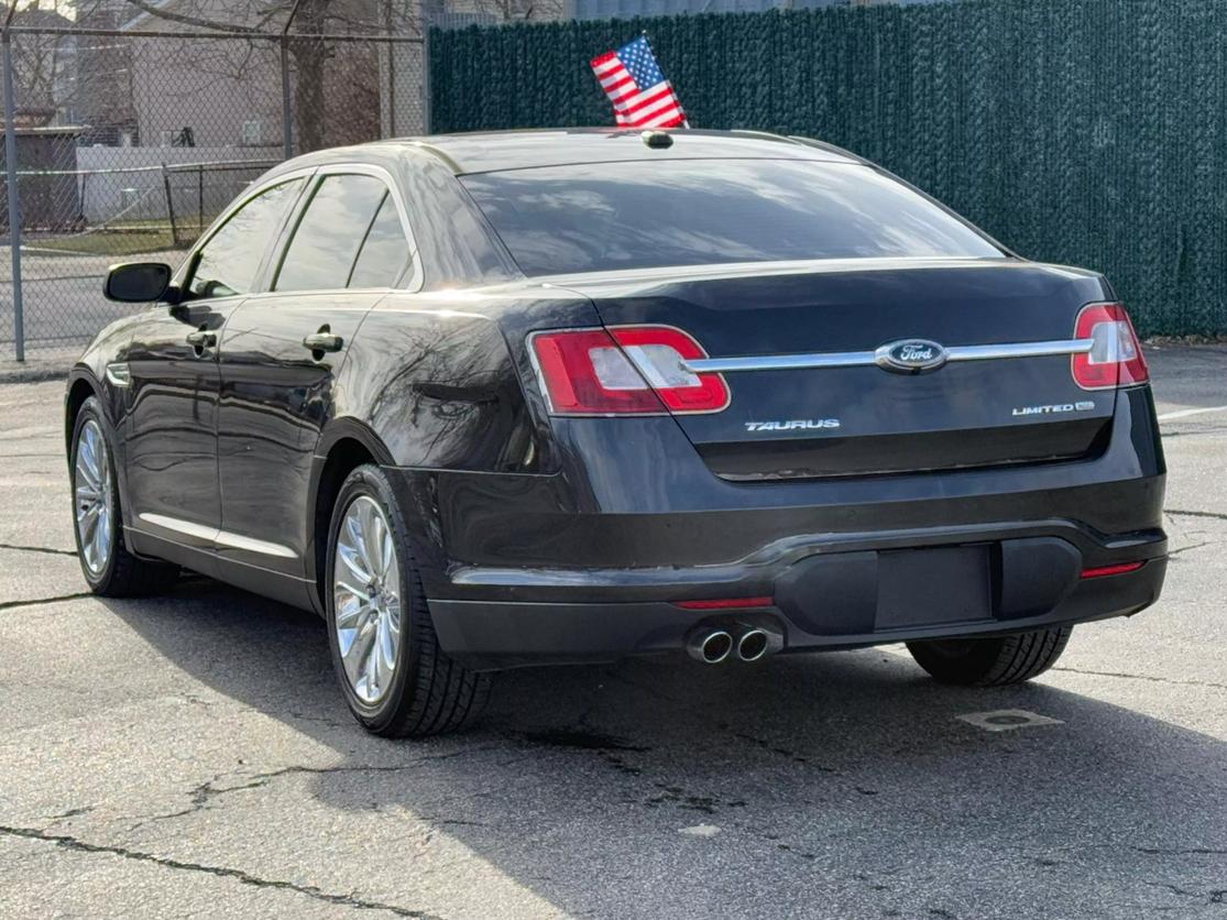 2012 Ford Taurus Limited photo 5