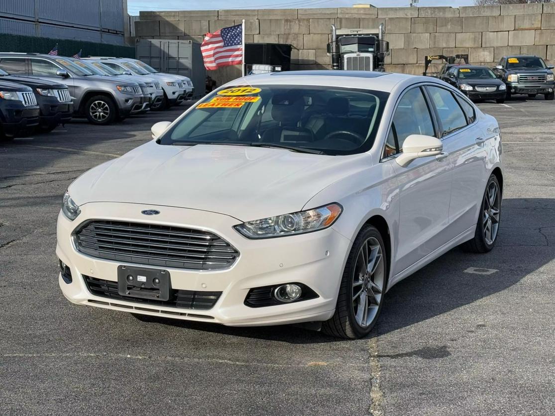 Ford Fusion's photo