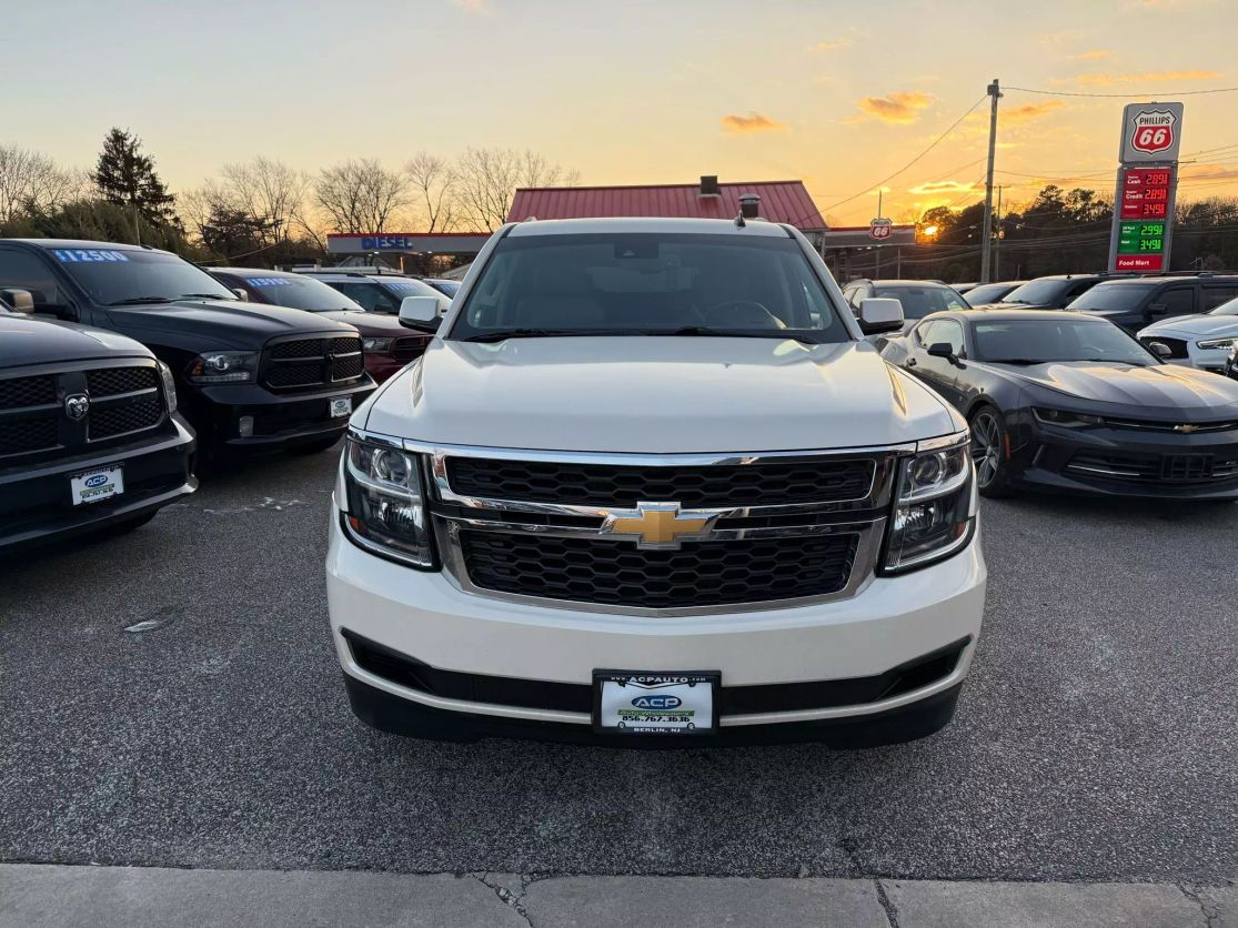 2015 Chevrolet Suburban LT photo 8