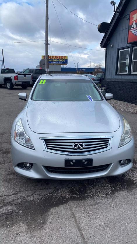 2011 INFINITI G Sedan 37x photo 5