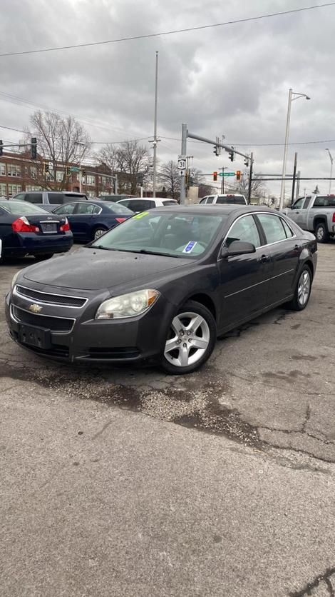 2010 Chevrolet Malibu 1LS photo 1