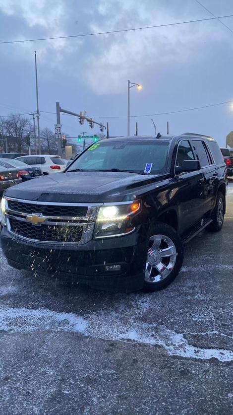 2015 Chevrolet Tahoe LT photo 2