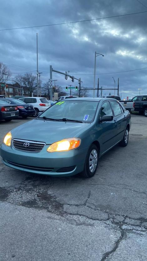 2007 Toyota Corolla CE photo 3