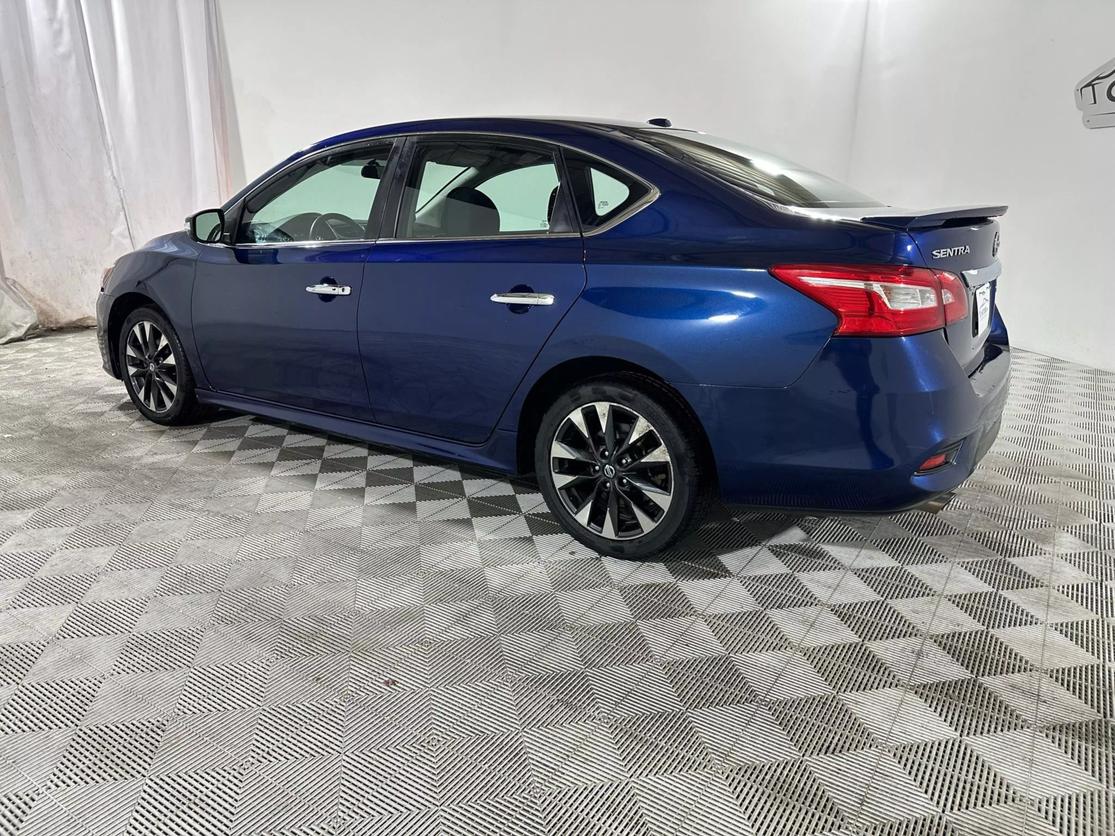 2019 Nissan Sentra SR photo 3