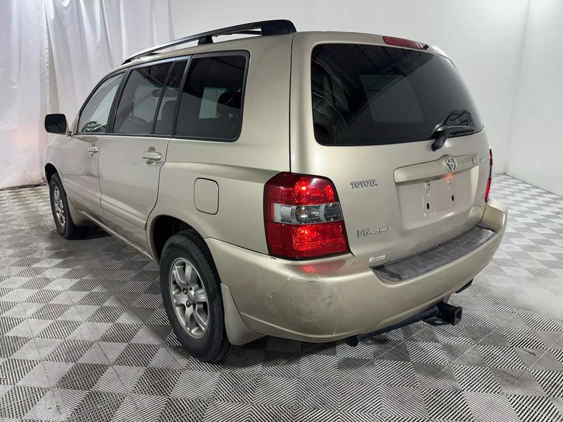 2004 Toyota Highlander Base photo 4