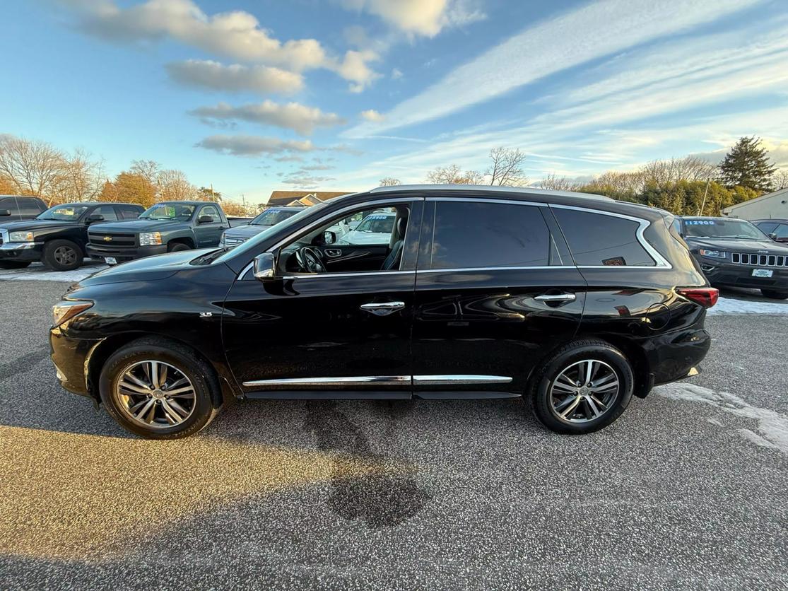 2017 INFINITI QX60 Base photo 6