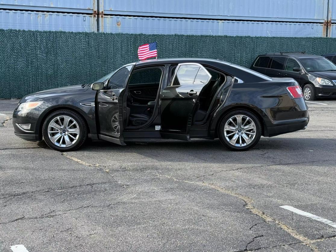 2012 Ford Taurus Limited photo 6