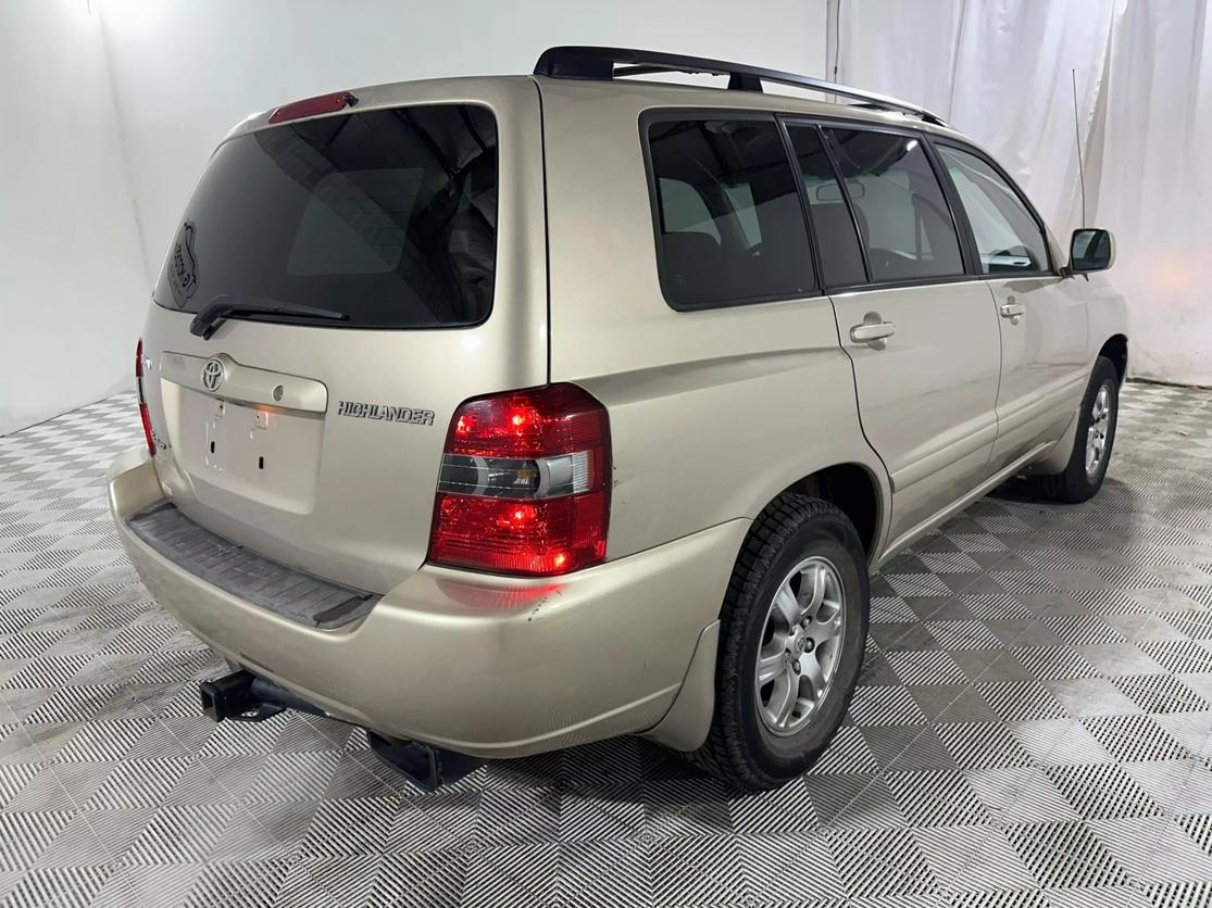 2004 Toyota Highlander Base photo 6