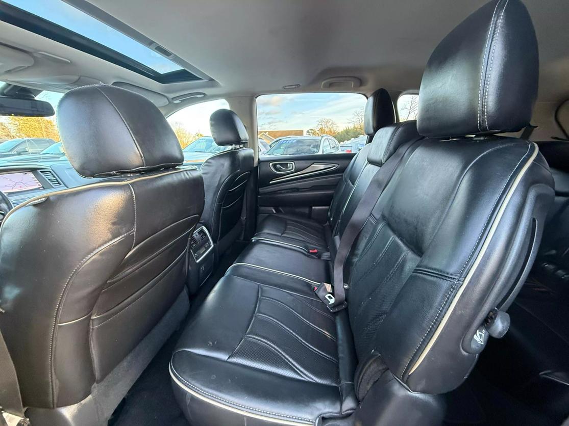 2017 INFINITI QX60 Base photo 19