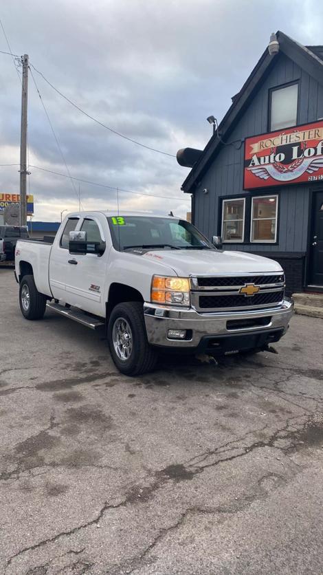 2013 Chevrolet Silverado 2500HD LT photo 4