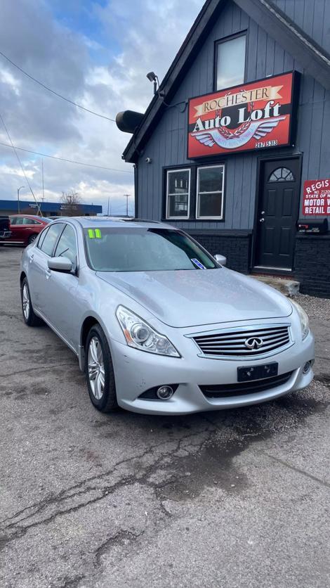 2011 INFINITI G Sedan 37x photo 4