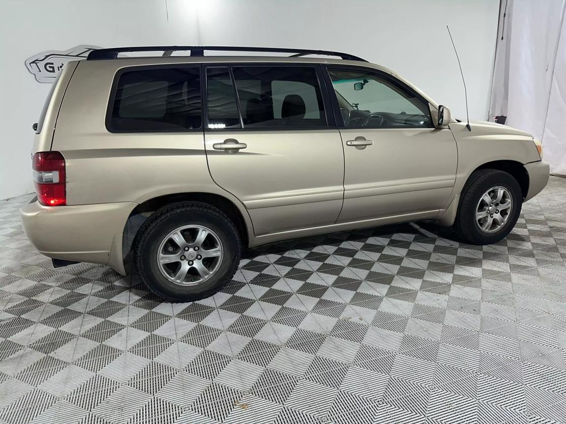 2004 Toyota Highlander Base photo 7