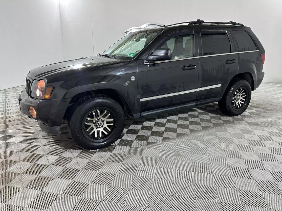 2005 Jeep Grand Cherokee Limited photo 2