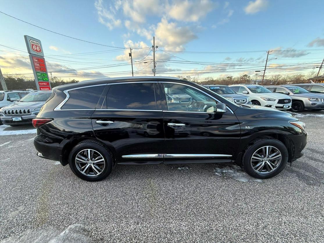 2017 INFINITI QX60 Base photo 2