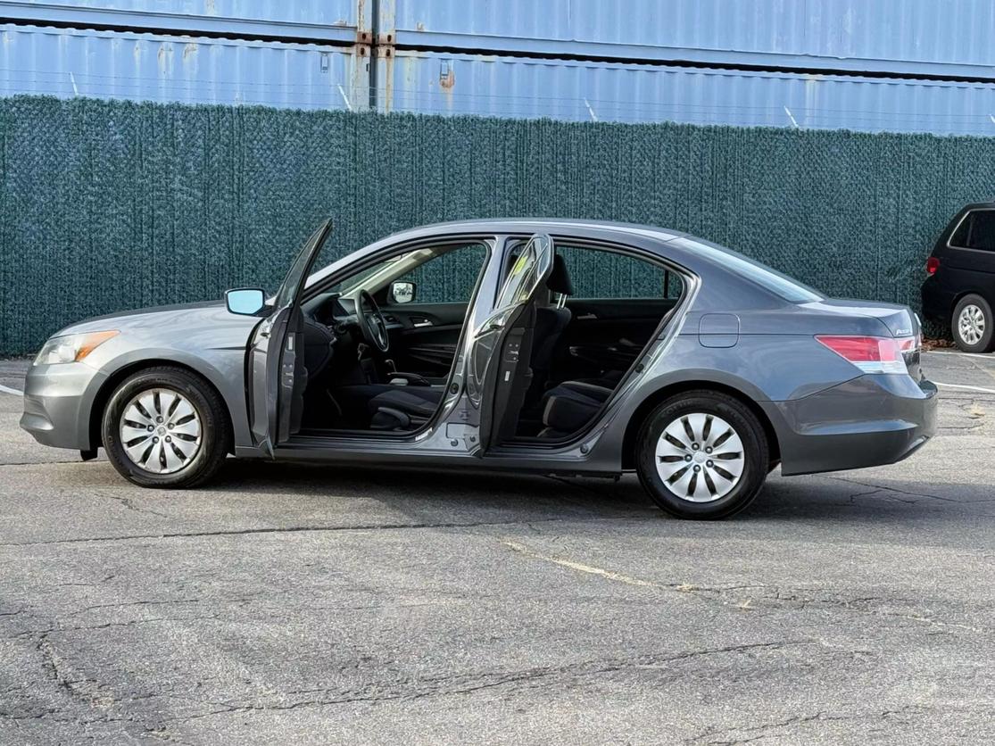 2012 Honda Accord LX photo 11