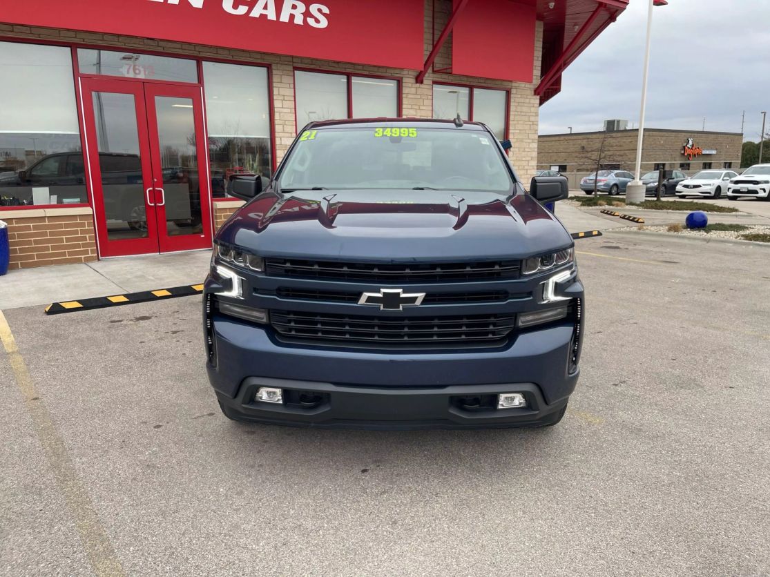 Used 2021 Chevrolet Silverado 1500 RST with VIN 1GCRYEED5MZ116241 for sale in Middleton, WI