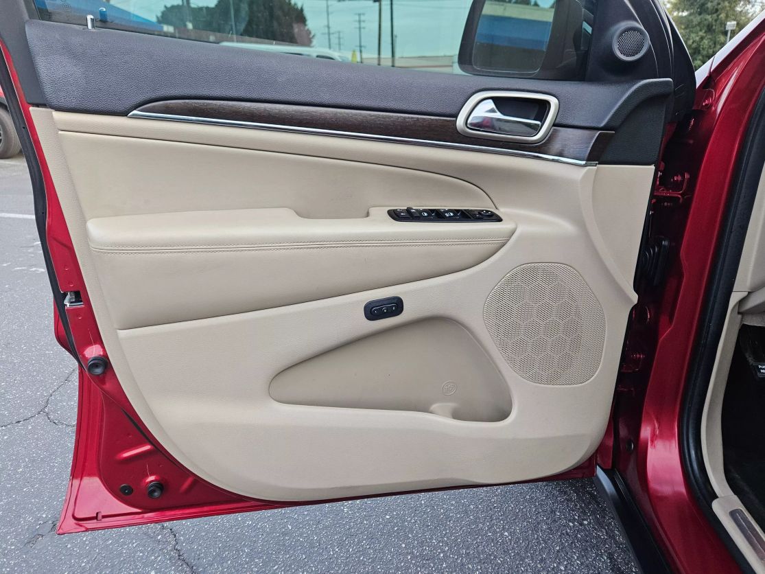 Image 6 of 2015 JEEP GRANDCHEROKEE