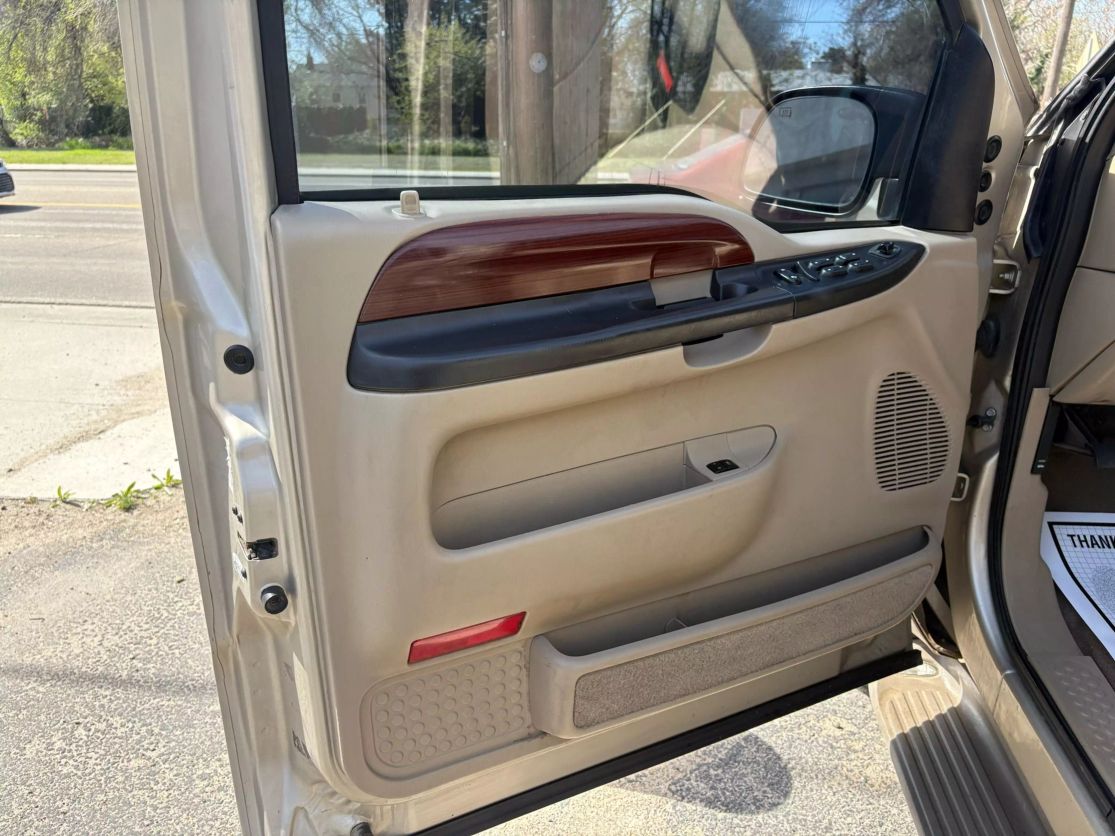 Image 10 of 2005 FORD EXCURSION