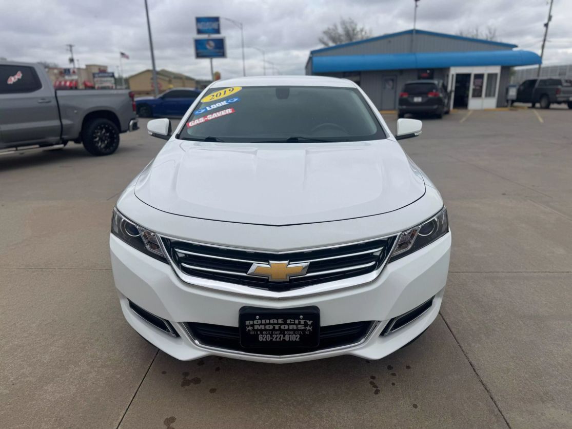 Used 2019 Chevrolet Impala 1LT with VIN 1G11Z5S3XKU114851 for sale in Dodge City, KS