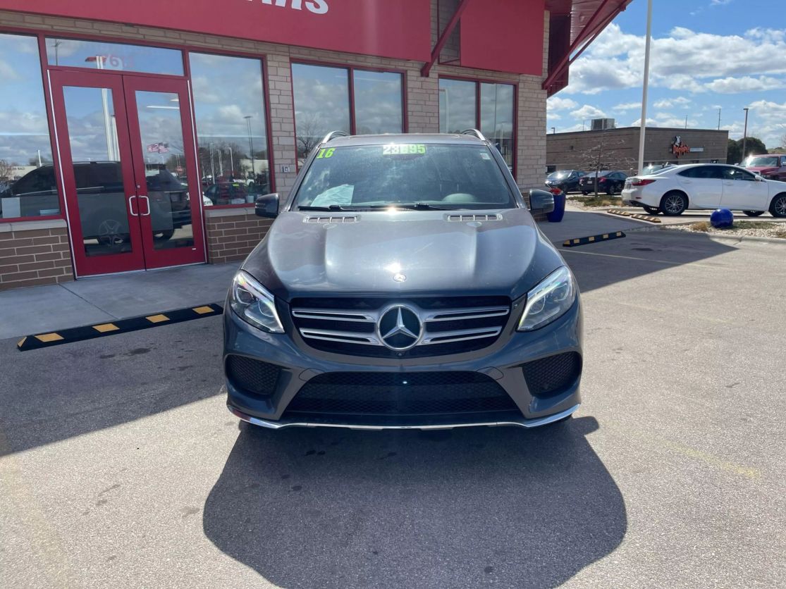Used 2016 Mercedes-Benz GLE-Class GLE400 with VIN 4JGDA5GB5GA650705 for sale in Middleton, WI