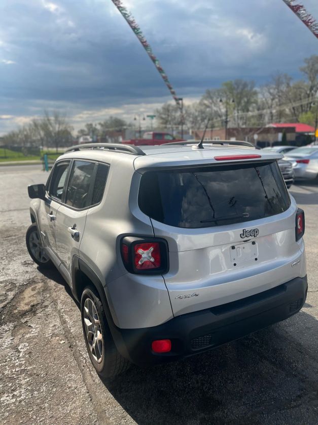 Image 4 of 2016 JEEP RENEGADE