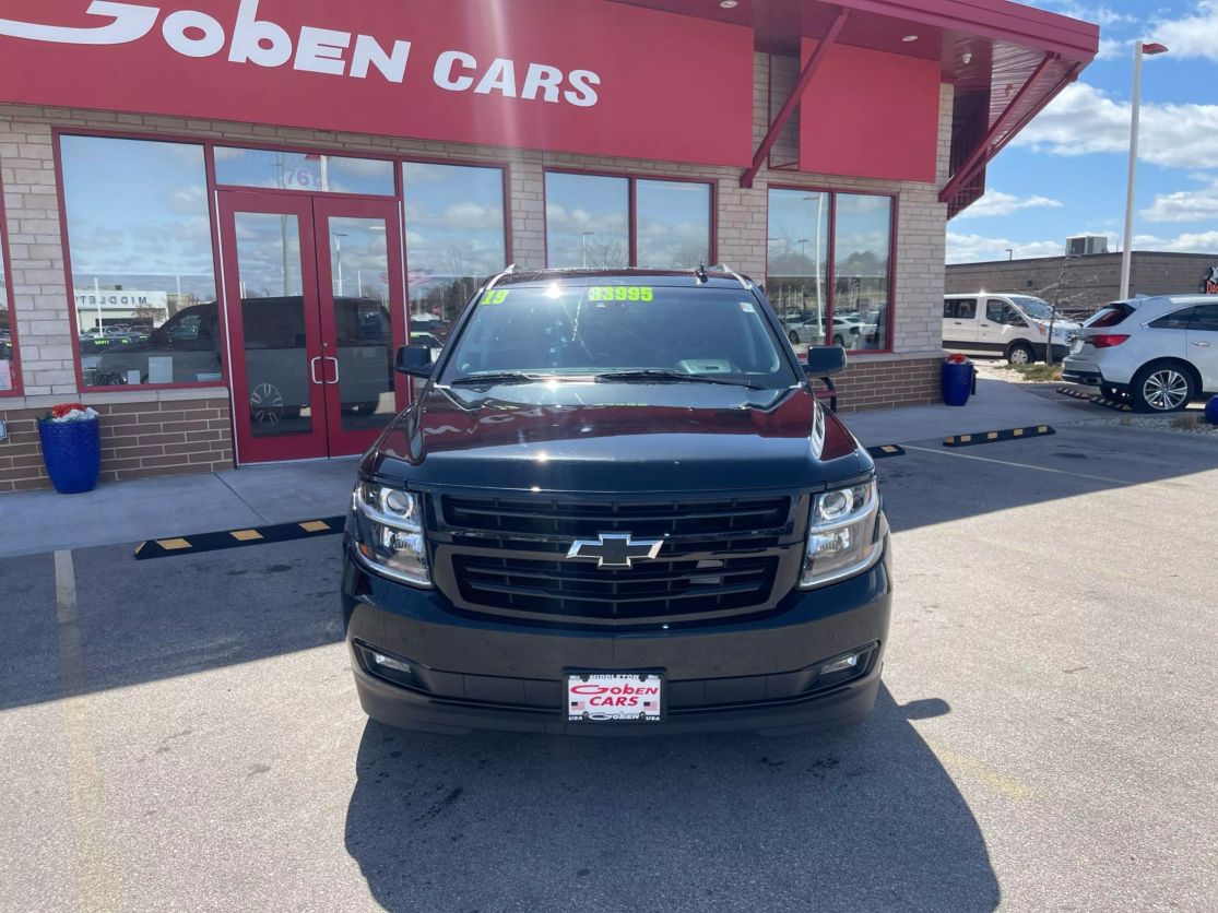 Used 2019 Chevrolet Tahoe Premier with VIN 1GNSKCKJ5KR335531 for sale in Middleton, WI