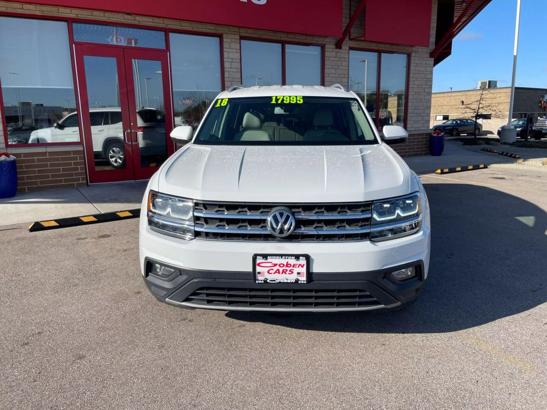 Used 2018 Volkswagen Atlas SE with VIN 1V2CP2CA4JC592770 for sale in Middleton, WI