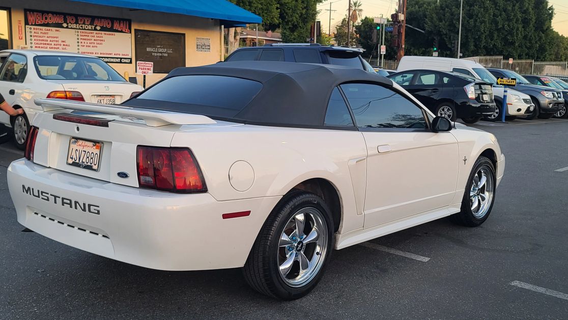 Image 3 of 2001 FORD MUSTANG