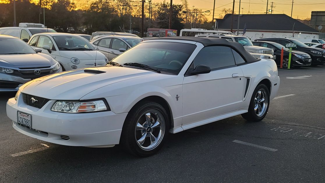 Image 4 of 2001 FORD MUSTANG