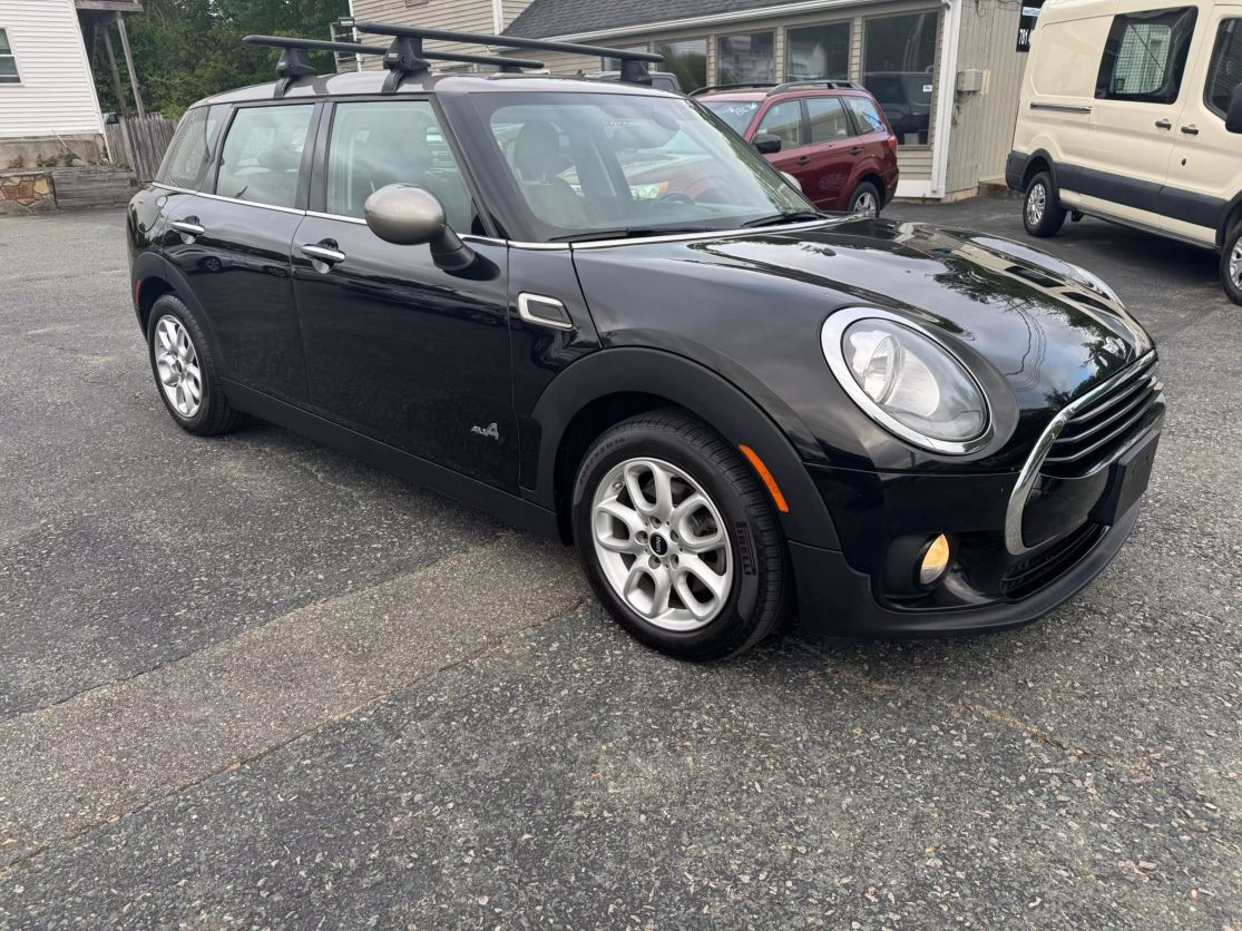 2017 MINI Clubman Base's photo