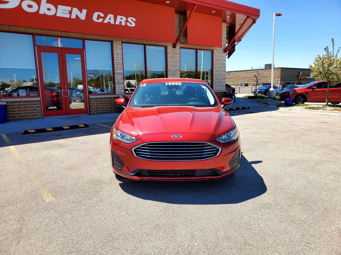 Used 2019 Ford Fusion Hybrid SE with VIN 3FA6P0LU4KR263055 for sale in Middleton, WI