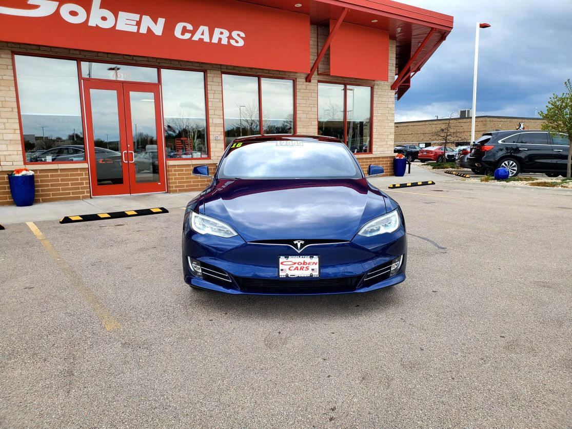 Used 2016 Tesla Model S 90D with VIN 5YJSA1E25GF157248 for sale in Middleton, WI