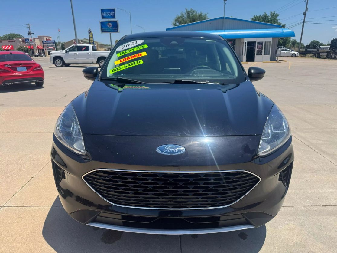 Used 2021 Ford Escape SE with VIN 1FMCU9G60MUA42808 for sale in Dodge City, KS
