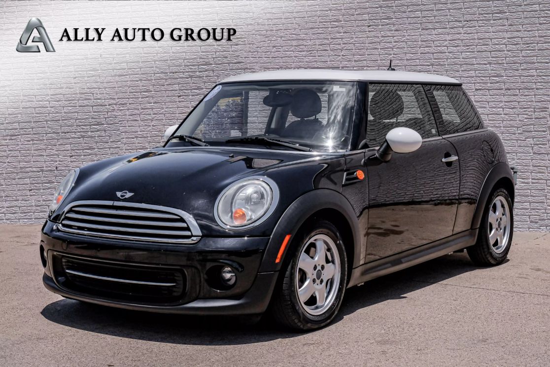 2011 MINI Cooper Base's photo