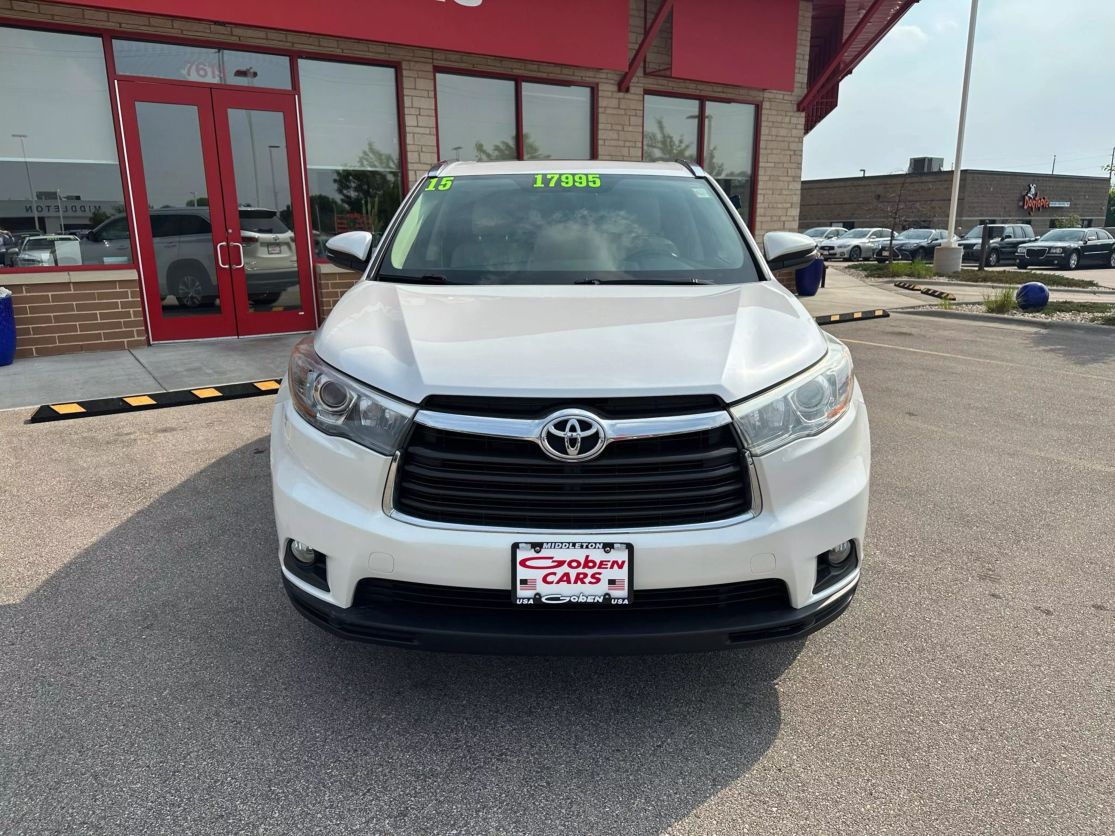 Used 2015 Toyota Highlander XLE with VIN 5TDJKRFH4FS113794 for sale in Middleton, WI