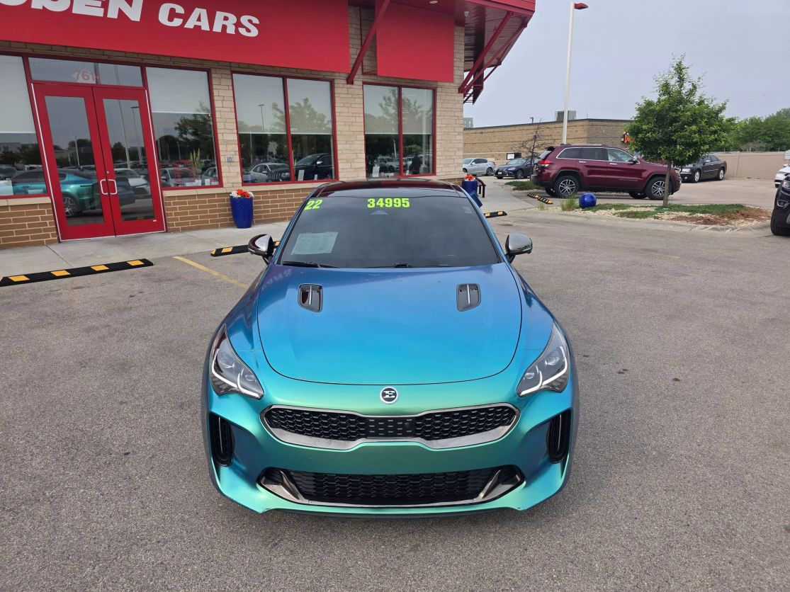 Used 2022 Kia Stinger GT2 with VIN KNAE55LC0N6103866 for sale in Middleton, WI