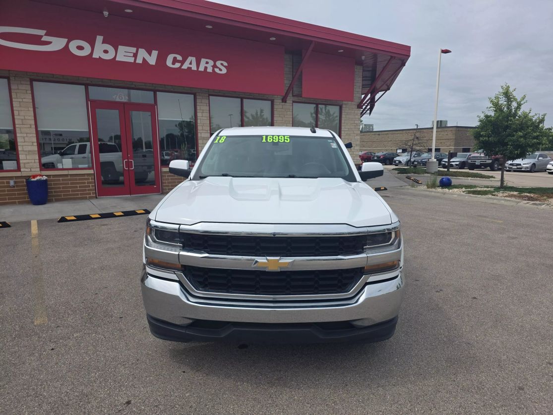 Used 2018 Chevrolet Silverado 1500 LT with VIN 1GCRCREC2JZ295668 for sale in Middleton, WI