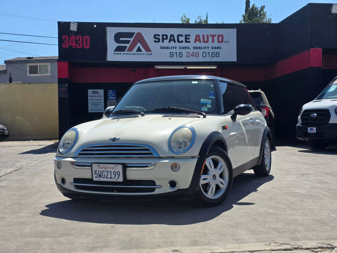 2006 MINI Cooper Base's photo