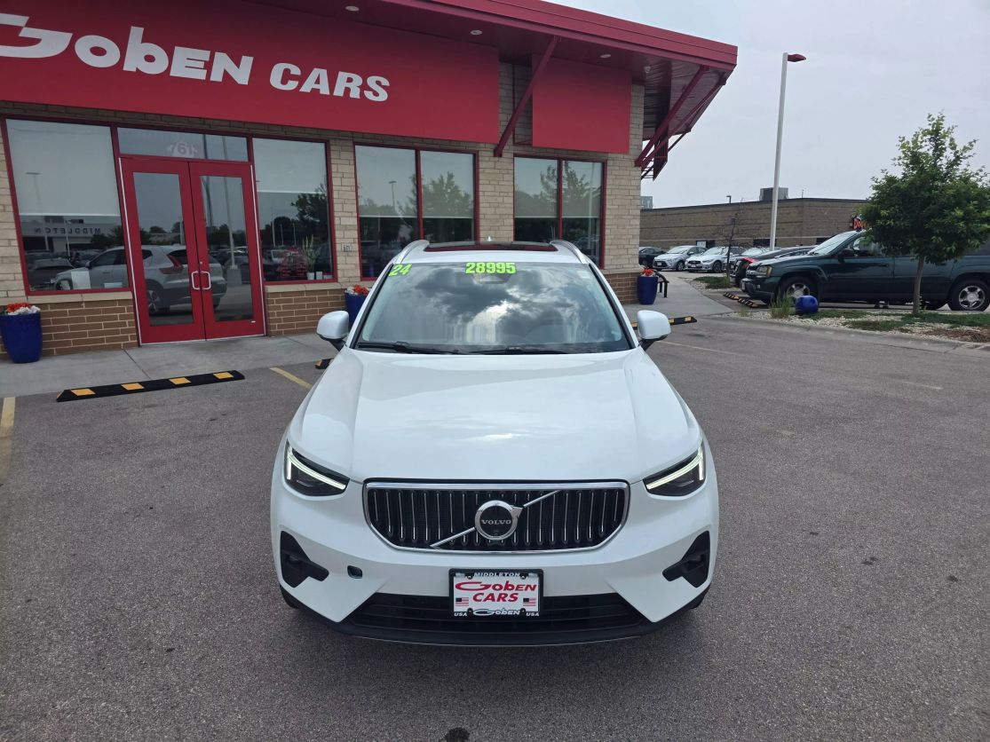 Used 2024 Volvo XC40 Plus with VIN YV4L12UE0R2290279 for sale in Middleton, WI